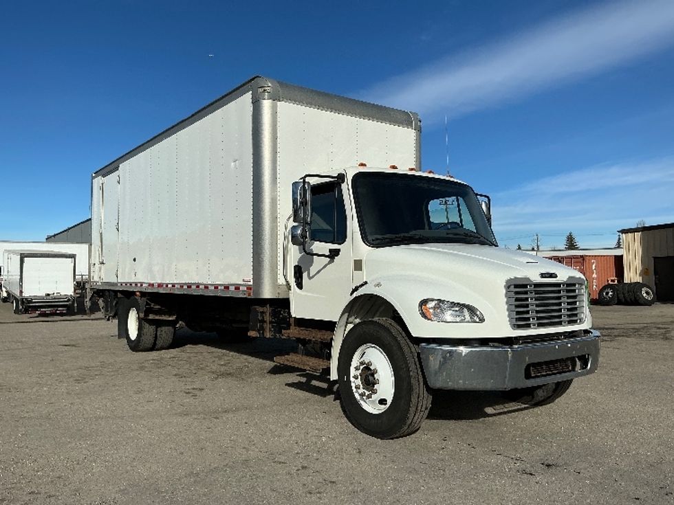 Medium Duty Box Truck-Light and Medium Duty Trucks-Freightliner-2020-M2-Calgary-AB-202,726\n\t\tkm-$ 77,500 - Image 1