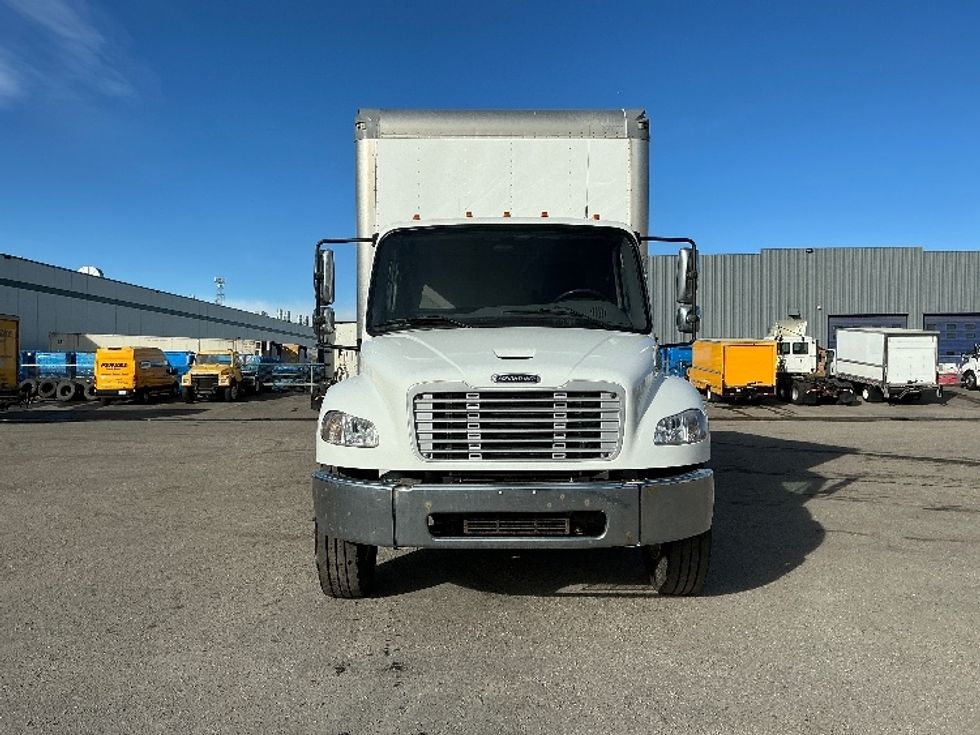 Medium Duty Box Truck-Light and Medium Duty Trucks-Freightliner-2020-M2-Calgary-AB-202,726\n\t\tkm-$ 77,500 - Image 2