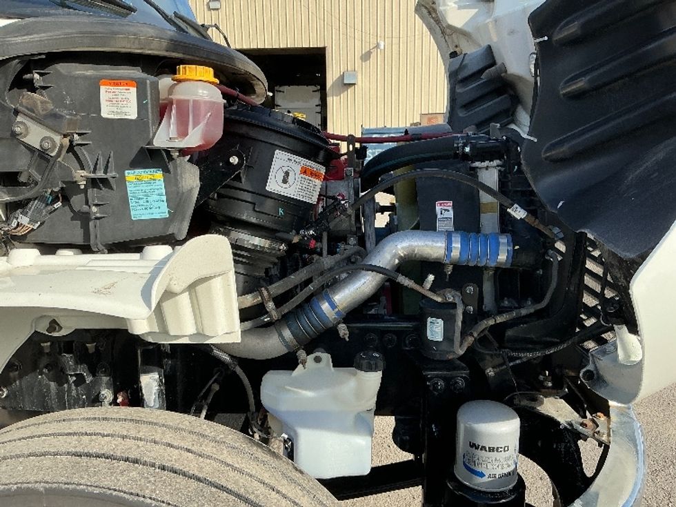 Medium Duty Box Truck-Light and Medium Duty Trucks-Freightliner-2020-M2-Calgary-AB-202,726\n\t\tkm-$ 77,500 - Image 23