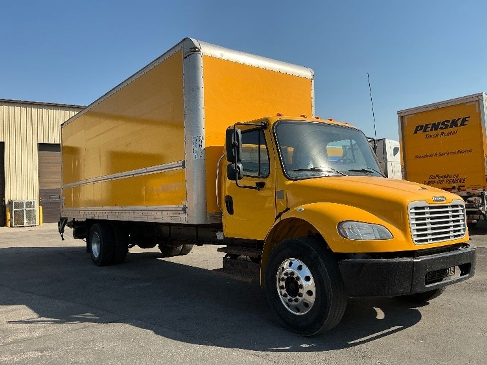 Medium Duty Box Truck-Light and Medium Duty Trucks-Freightliner-2020-M2-Calgary-AB-251,840\n\t\tkm-$ 68,750 - Image 1