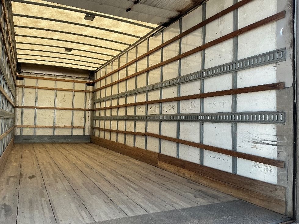 Medium Duty Box Truck-Light and Medium Duty Trucks-Freightliner-2020-M2-Calgary-AB-251,840\n\t\tkm-$ 68,750 - Image 12