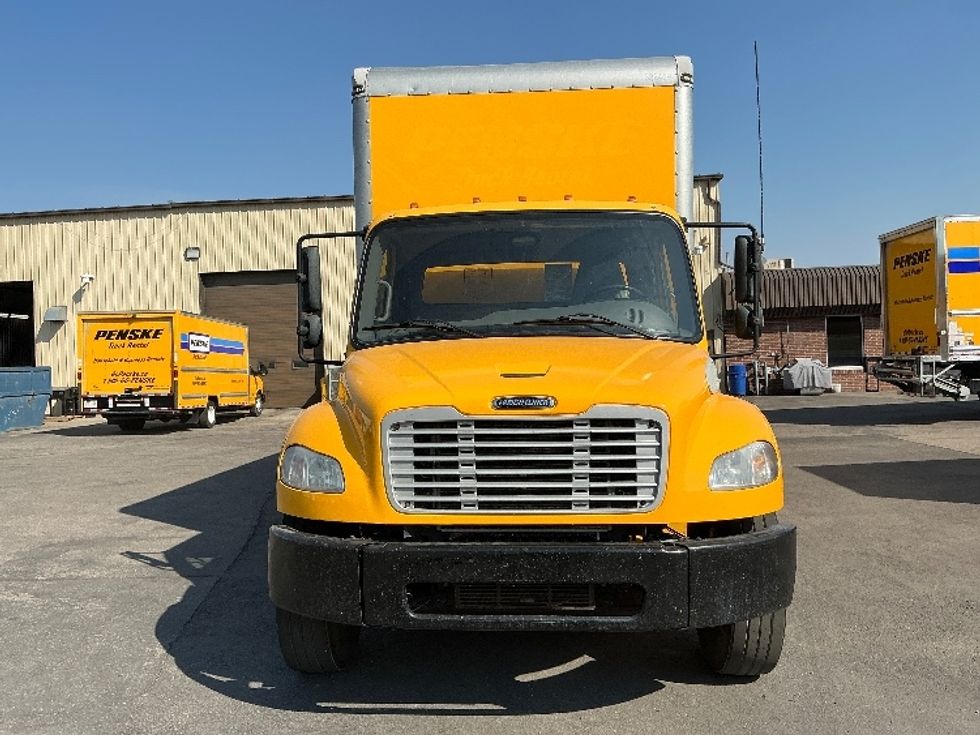 Medium Duty Box Truck-Light and Medium Duty Trucks-Freightliner-2020-M2-Calgary-AB-251,840\n\t\tkm-$ 68,750 - Image 2