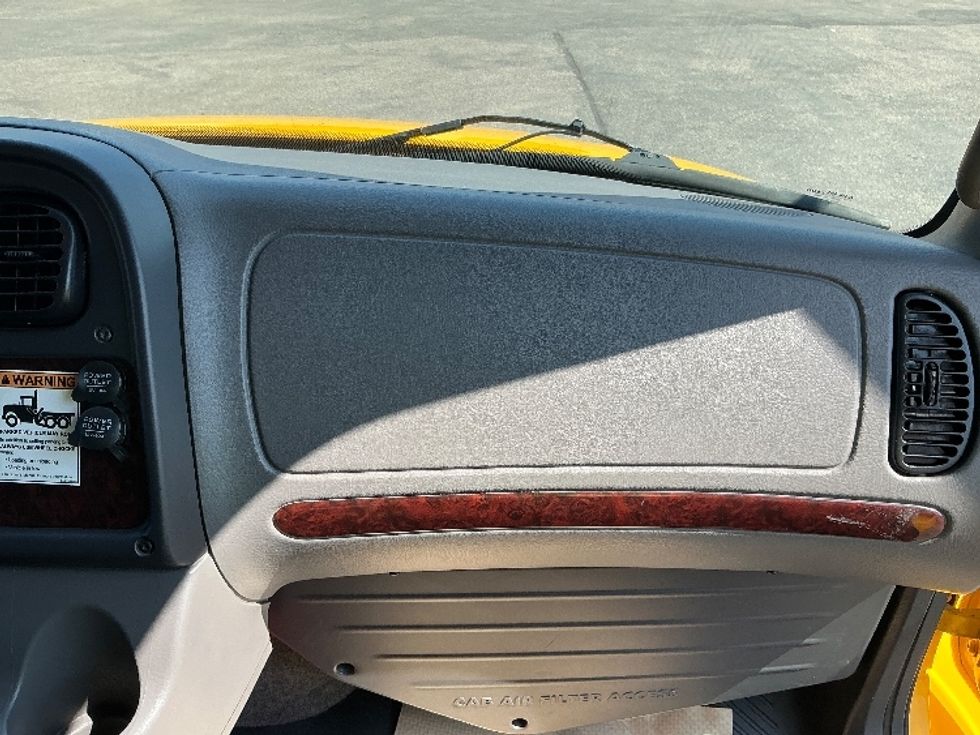 Medium Duty Box Truck-Light and Medium Duty Trucks-Freightliner-2020-M2-Calgary-AB-251,840\n\t\tkm-$ 68,750 - Image 21