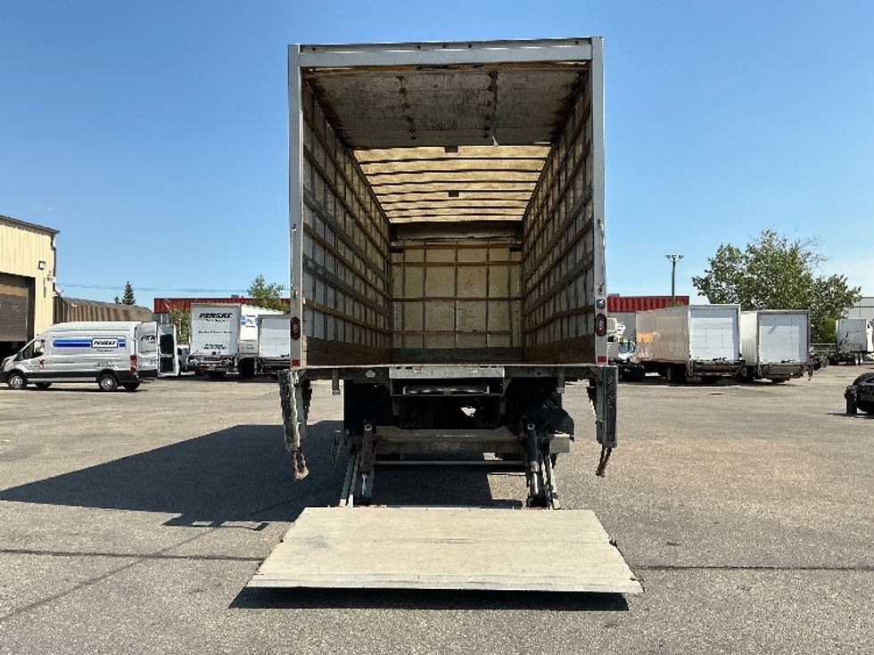 Medium Duty Box Truck-Light and Medium Duty Trucks-Freightliner-2020-M2-Calgary-AB-251,840\n\t\tkm-$ 68,750 - Image 9