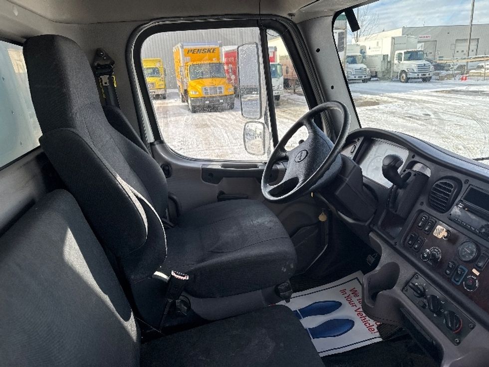 Medium Duty Box Truck-Light and Medium Duty Trucks-Freightliner-2020-M2-Calgary-AB-287,593\n\t\tkm-$ 70,000 - Image 22