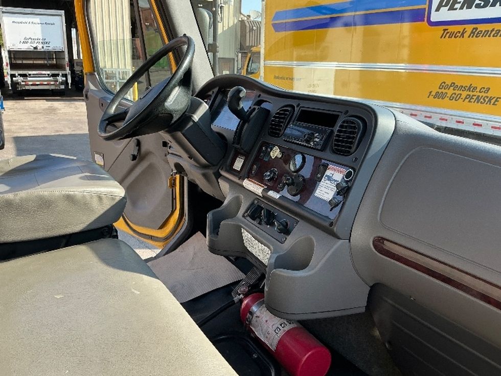 Medium Duty Box Truck-Light and Medium Duty Trucks-Freightliner-2020-M2-Calgary-AB-292,292\n\t\tkm-$ 64,250 - Image 22