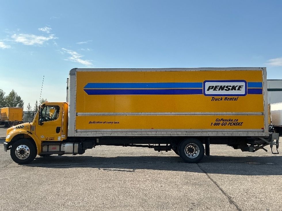 Medium Duty Box Truck-Light and Medium Duty Trucks-Freightliner-2020-M2-Calgary-AB-292,292\n\t\tkm-$ 64,250 - Image 4