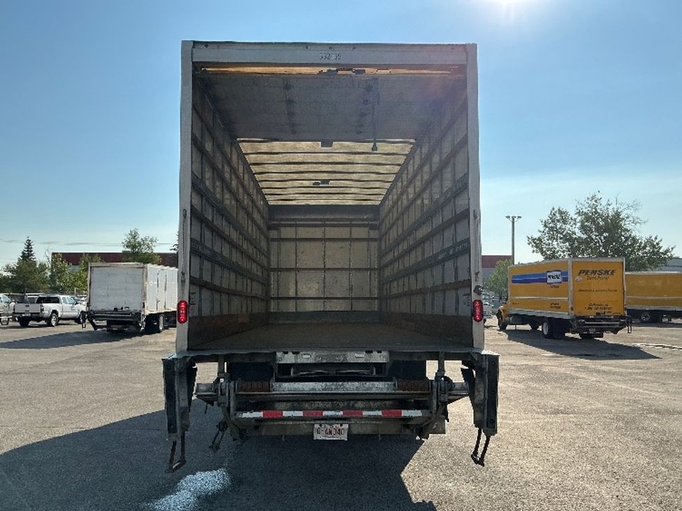 Medium Duty Box Truck-Light and Medium Duty Trucks-Freightliner-2020-M2-Calgary-AB-292,292\n\t\tkm-$ 64,250 - Image 8