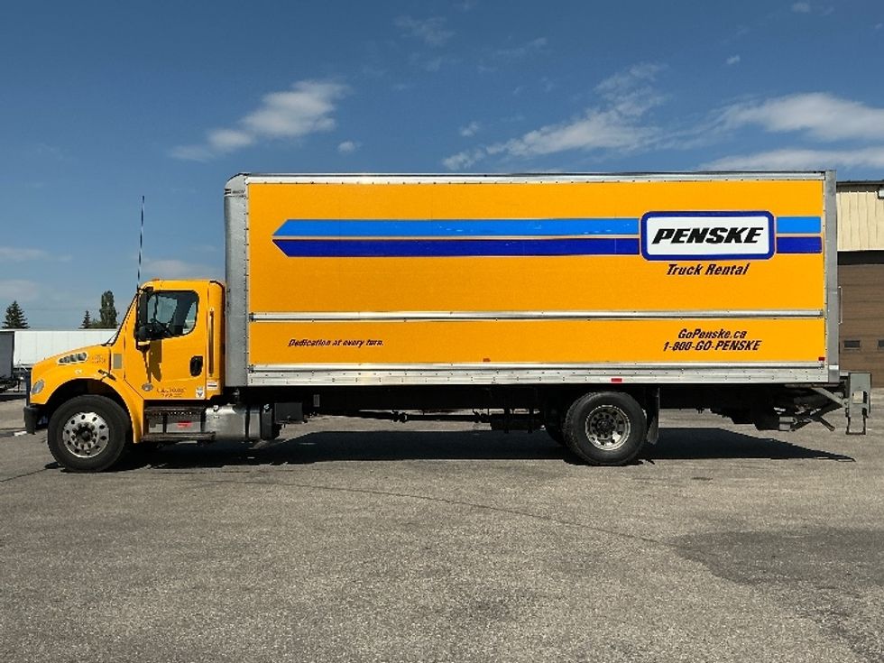Medium Duty Box Truck-Light and Medium Duty Trucks-Freightliner-2020-M2-Calgary-AB-318,913\n\t\tkm-$ 61,250 - Image 4