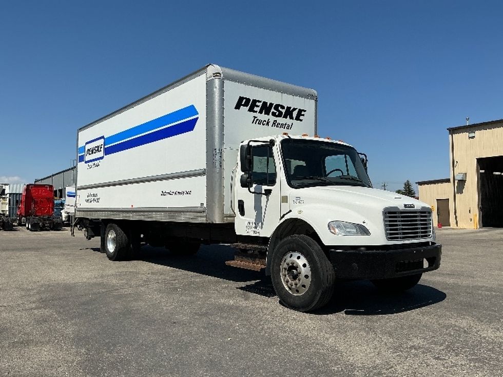 Medium Duty Box Truck-Light and Medium Duty Trucks-Freightliner-2020-M2-Calgary-AB-328,314\n\t\tkm-$ 60,000 - Image 1