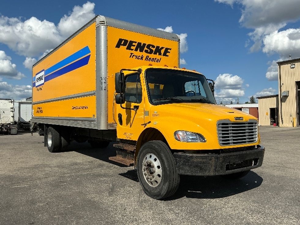 Medium Duty Box Truck-Light and Medium Duty Trucks-Freightliner-2020-M2-Calgary-AB-348,000\n\t\tkm-$ 58,250 - Image 1