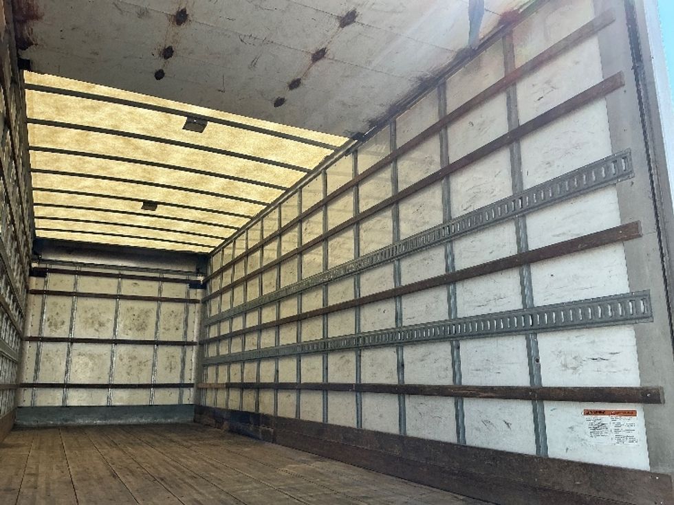 Medium Duty Box Truck-Light and Medium Duty Trucks-Freightliner-2020-M2-Calgary-AB-348,000\n\t\tkm-$ 58,250 - Image 12