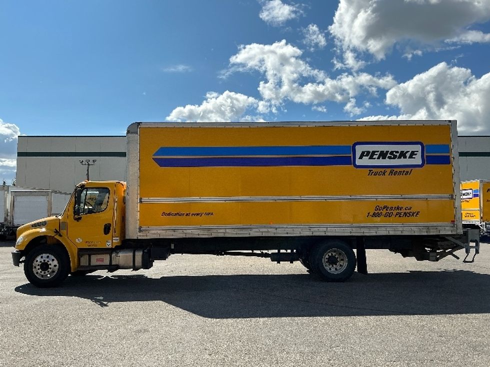 Medium Duty Box Truck-Light and Medium Duty Trucks-Freightliner-2020-M2-Calgary-AB-348,000\n\t\tkm-$ 58,250 - Image 4