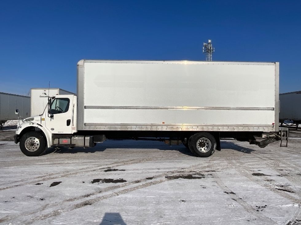 Medium Duty Box Truck-Light and Medium Duty Trucks-Freightliner-2020-M2-Cambridge-ON-182,282\n\t\tkm-$ 80,000 - Image 4