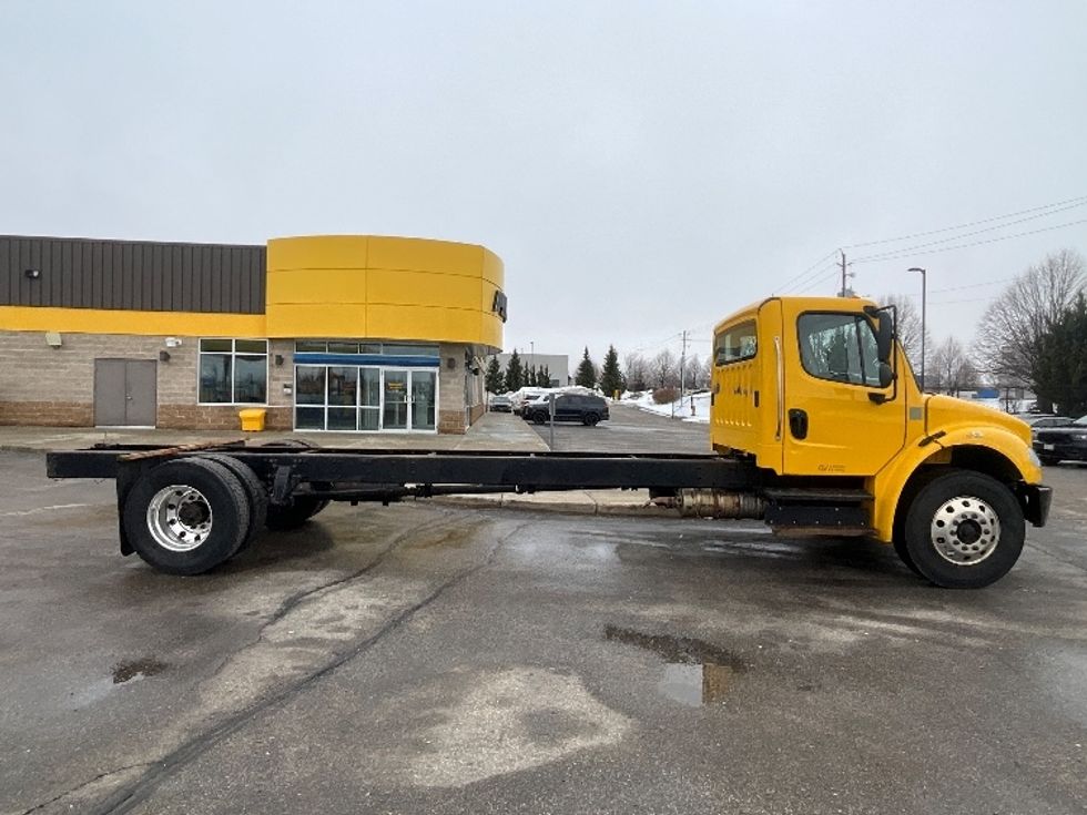 Medium Duty Box Truck-Light and Medium Duty Trucks-Freightliner-2020-M2-Cambridge-ON-190,850\n\t\tkm-$ 64,500 - Image 15