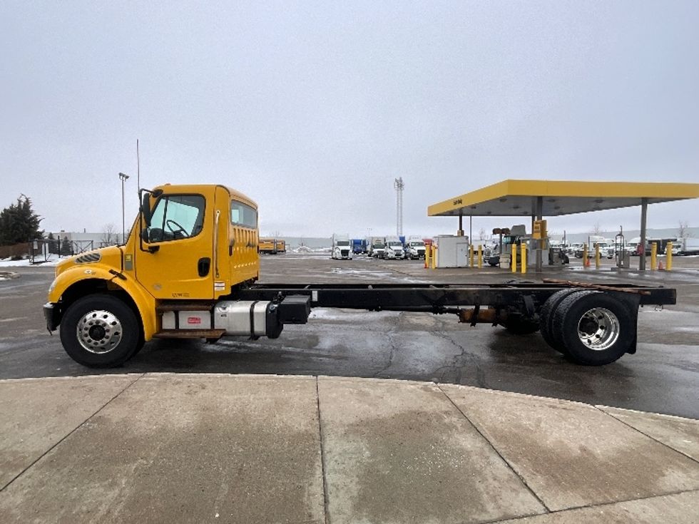 Medium Duty Box Truck-Light and Medium Duty Trucks-Freightliner-2020-M2-Cambridge-ON-190,850\n\t\tkm-$ 64,500 - Image 4