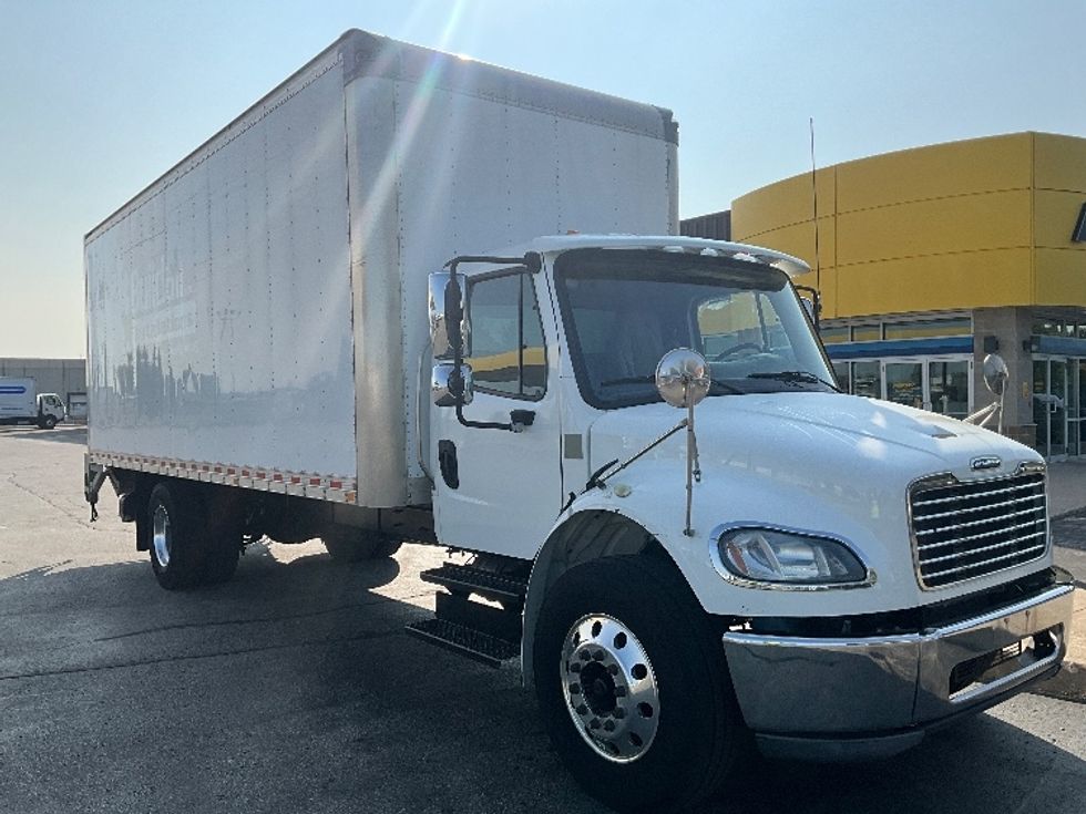 Medium Duty Box Truck-Light and Medium Duty Trucks-Freightliner-2020-M2-Cambridge-ON-193,265\n\t\tkm-$ 78,750 - Image 1