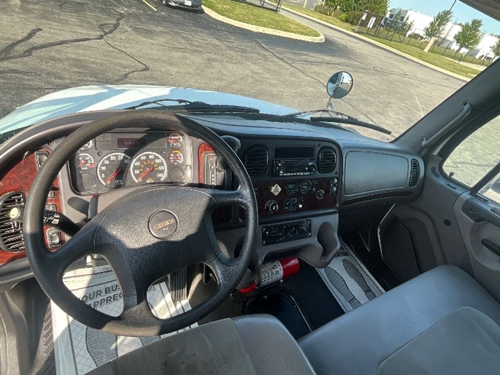 Medium Duty Box Truck-Light and Medium Duty Trucks-Freightliner-2020-M2-Cambridge-ON-193,265\n\t\tkm-$ 78,750 - Image 17