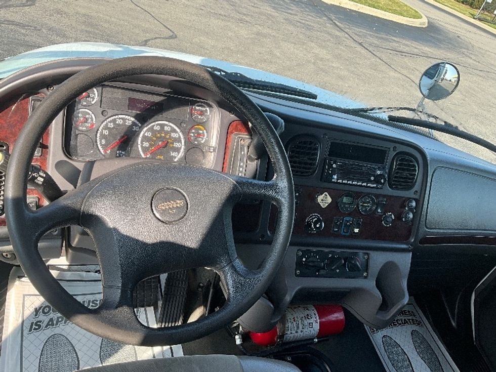 Medium Duty Box Truck-Light and Medium Duty Trucks-Freightliner-2020-M2-Cambridge-ON-193,265\n\t\tkm-$ 78,750 - Image 18