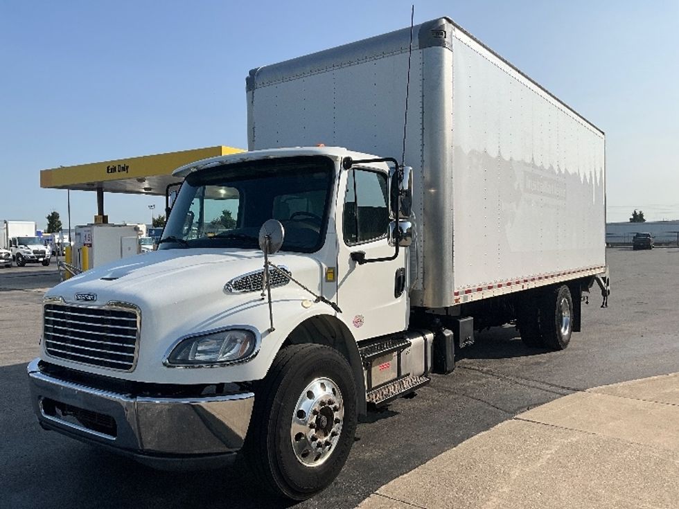 Medium Duty Box Truck-Light and Medium Duty Trucks-Freightliner-2020-M2-Cambridge-ON-193,265\n\t\tkm-$ 78,750 - Image 3