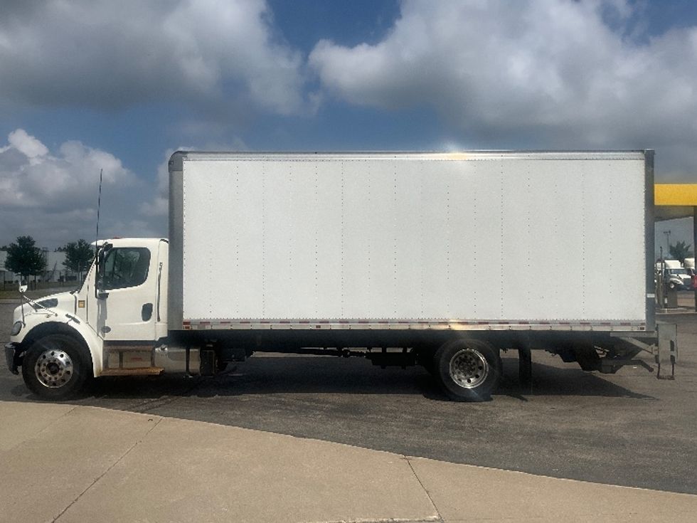 Medium Duty Box Truck-Light and Medium Duty Trucks-Freightliner-2020-M2-Cambridge-ON-193,265\n\t\tkm-$ 78,750 - Image 4