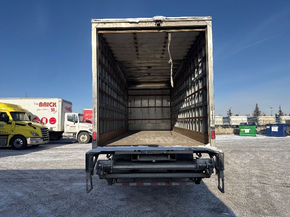 Medium Duty Box Truck-Light and Medium Duty Trucks-Freightliner-2020-M2-Cambridge-ON-204,455\n\t\tkm-$ 77,250 - Image 8