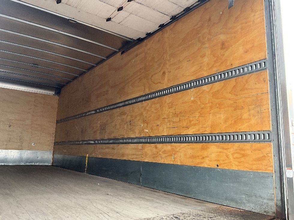 Medium Duty Box Truck-Light and Medium Duty Trucks-Freightliner-2020-M2-Cambridge-ON-269,255\n\t\tkm-$ 59,250 - Image 12