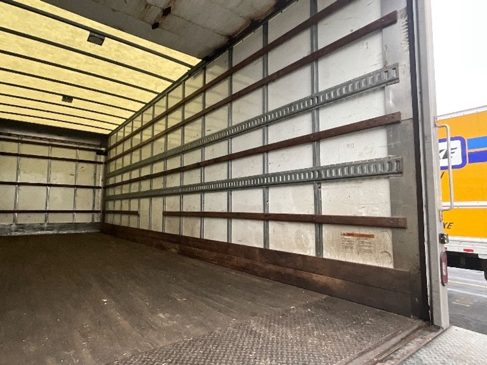 Medium Duty Box Truck-Light and Medium Duty Trucks-Freightliner-2020-M2-Cambridge-ON-307,811\n\t\tkm-$ 65,000 - Image 12