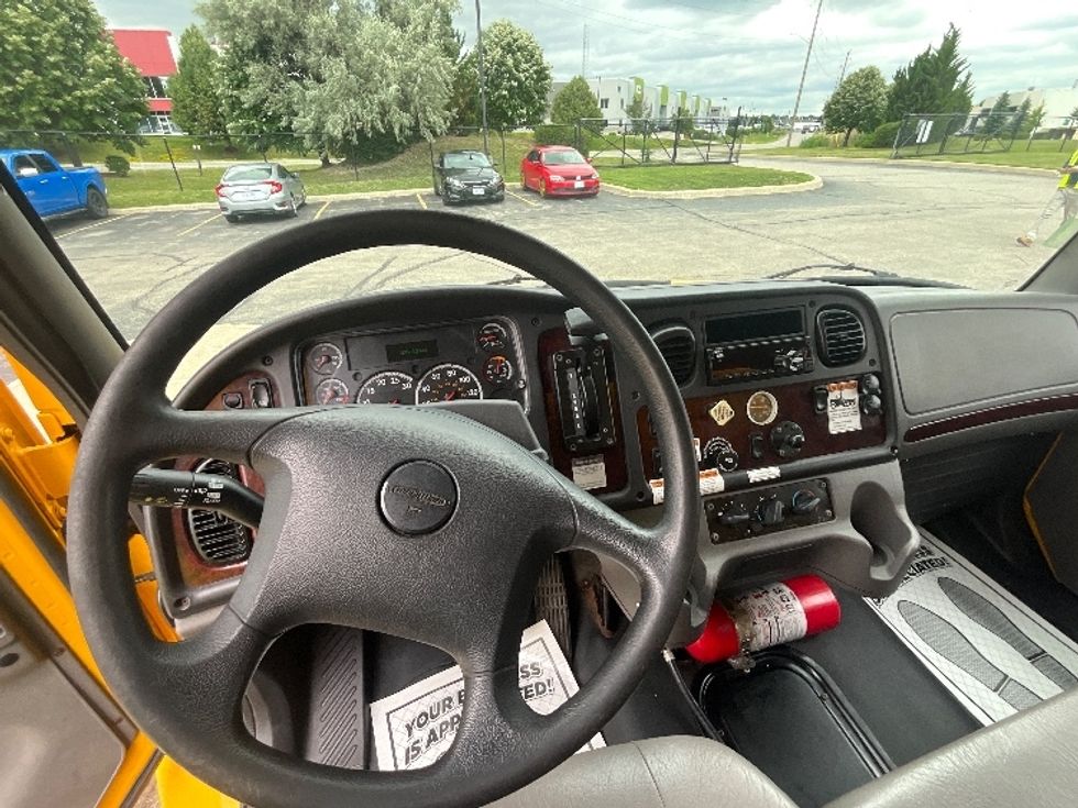 Medium Duty Box Truck-Light and Medium Duty Trucks-Freightliner-2020-M2-Cambridge-ON-317,252\n\t\tkm-$ 57,750 - Image 18