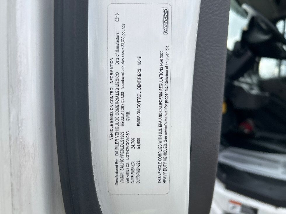 Medium Duty Box Truck-Light and Medium Duty Trucks-Freightliner-2020-M2-Cambridge-ON-425,553\n\t\tkm-$ 66,000 - Image 24