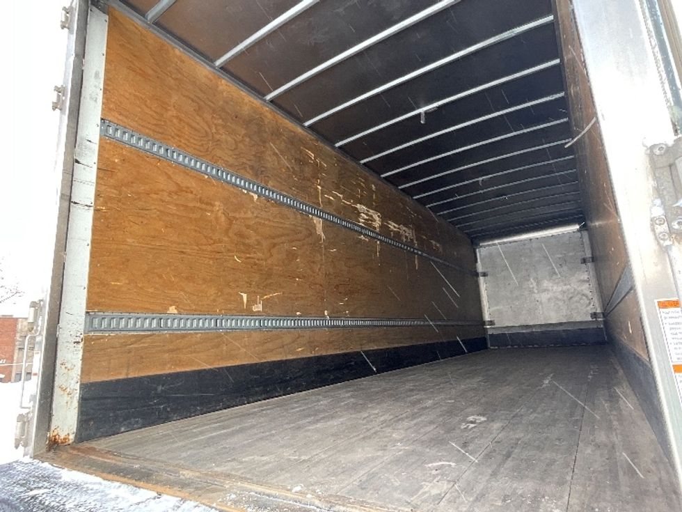 Medium Duty Box Truck-Light and Medium Duty Trucks-Freightliner-2020-M2-Cambridge-ON-457,502\n\t\tkm-$ 32,250 - Image 10