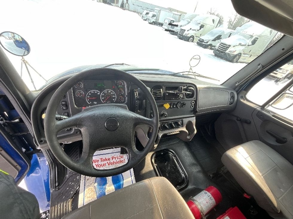 Medium Duty Box Truck-Light and Medium Duty Trucks-Freightliner-2020-M2-Cambridge-ON-457,502\n\t\tkm-$ 32,250 - Image 17