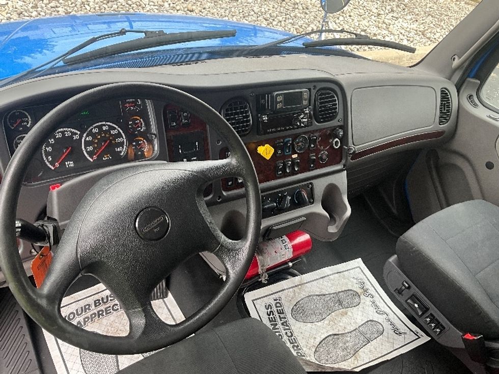 Medium Duty Box Truck-Light and Medium Duty Trucks-Freightliner-2020-M2-Cambridge-ON-458,598\n\t\tkm-$ 57,750 - Image 17