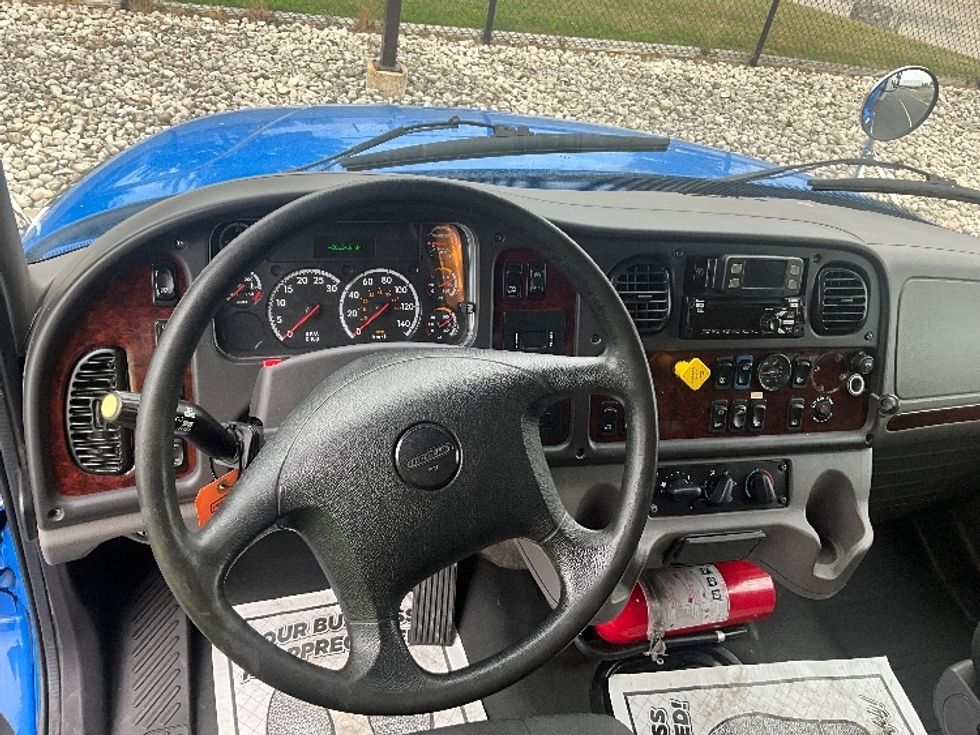 Medium Duty Box Truck-Light and Medium Duty Trucks-Freightliner-2020-M2-Cambridge-ON-458,598\n\t\tkm-$ 57,750 - Image 18