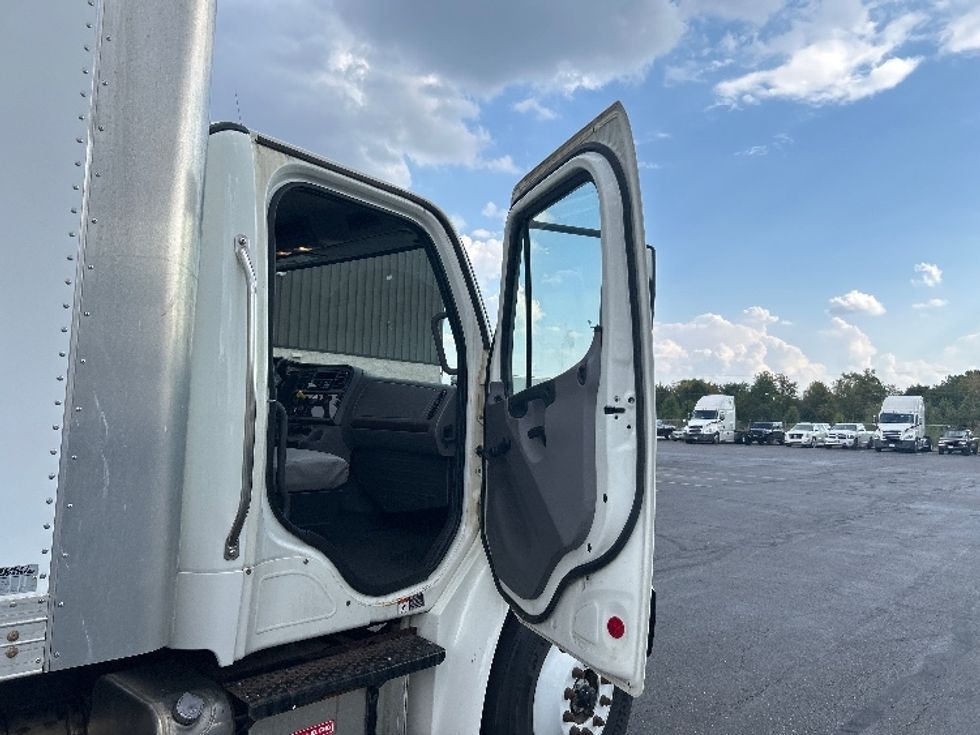 Medium Duty Box Truck-Light and Medium Duty Trucks-Freightliner-2020-M2-Canton-OH-30,933\n\t\tmiles-$ 64,500 - Image 20