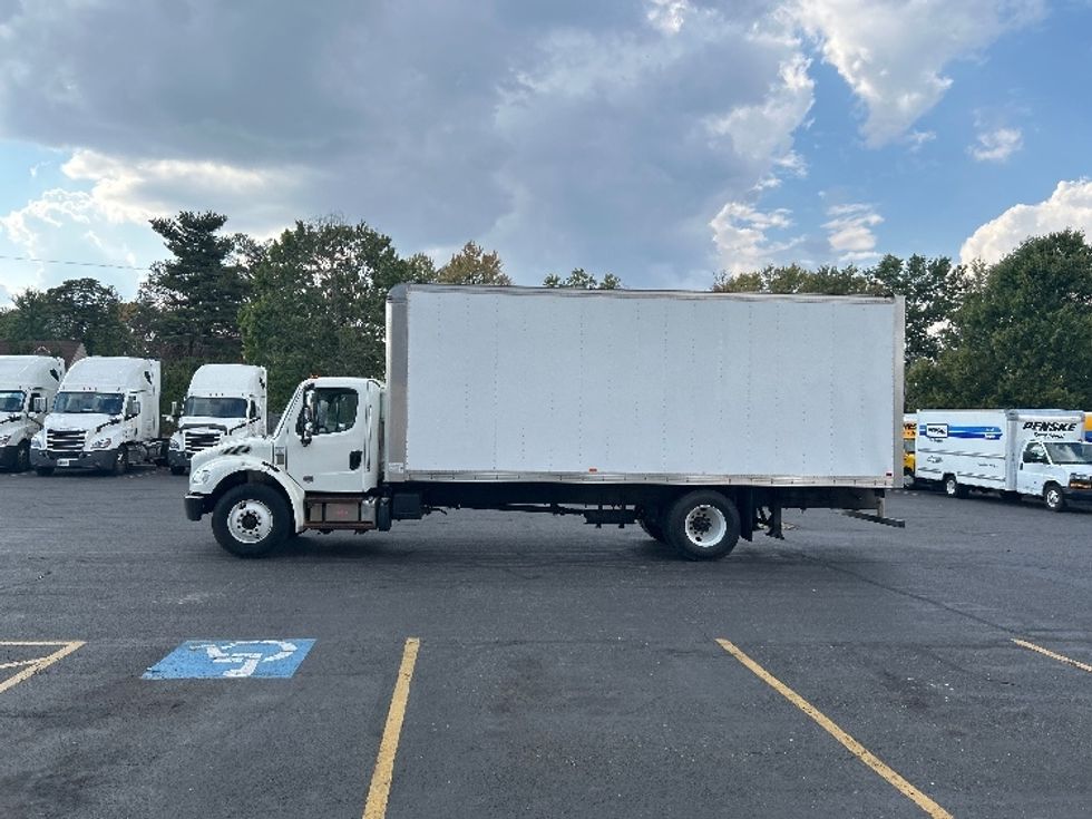 Medium Duty Box Truck-Light and Medium Duty Trucks-Freightliner-2020-M2-Canton-OH-30,933\n\t\tmiles-$ 64,500 - Image 4