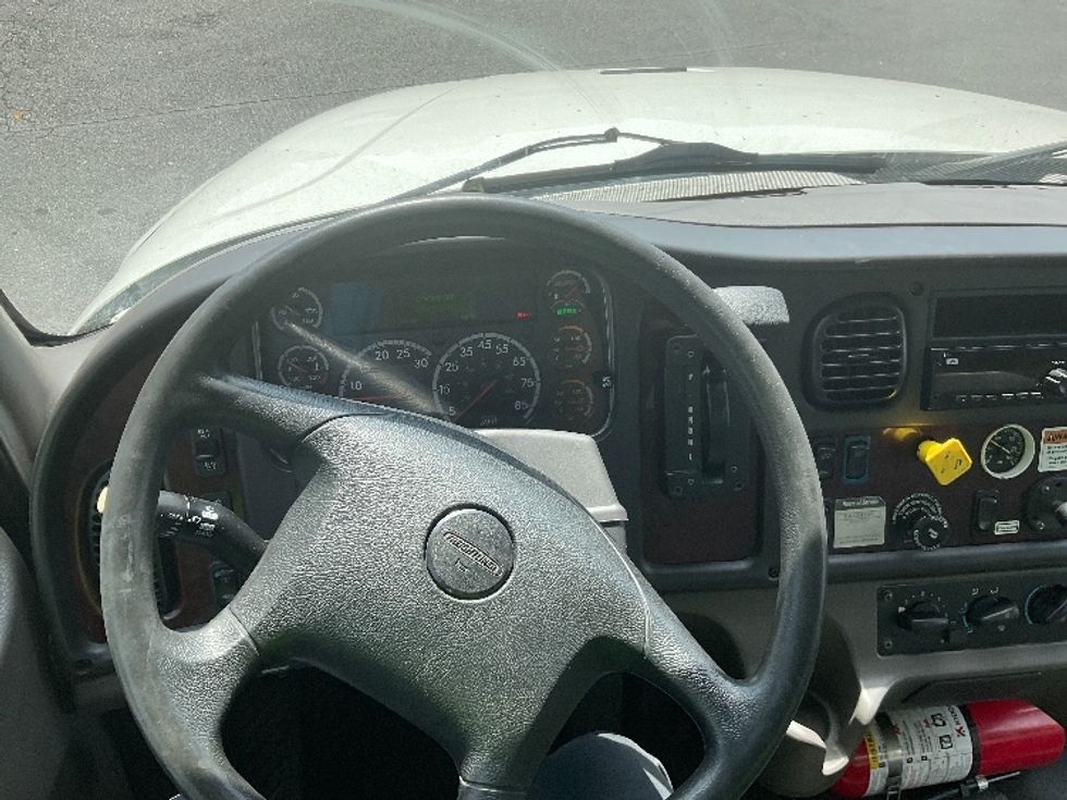 Medium Duty Box Truck-Light and Medium Duty Trucks-Freightliner-2020-M2-Capitol Heights-MD-212,989\n\t\tmiles-$ 43,750 - Image 18