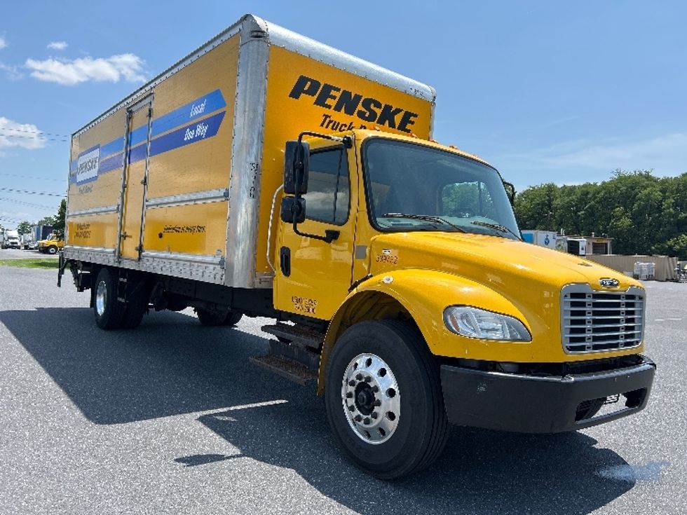 Medium Duty Box Truck-Light and Medium Duty Trucks-Freightliner-2020-M2-Carlisle-PA-186,502\n\t\tmiles-$ 49,750 - Image 1