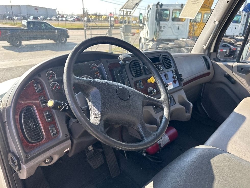 Medium Duty Box Truck-Light and Medium Duty Trucks-Freightliner-2020-M2-Carrollton-TX-152,932\n\t\tmiles-$ 54,750 - Image 16