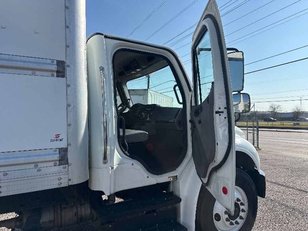 Medium Duty Box Truck-Light and Medium Duty Trucks-Freightliner-2020-M2-Carrollton-TX-152,932\n\t\tmiles-$ 54,750 - Image 19