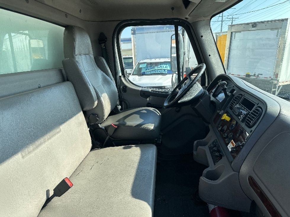Medium Duty Box Truck-Light and Medium Duty Trucks-Freightliner-2020-M2-Carrollton-TX-152,932\n\t\tmiles-$ 54,750 - Image 21