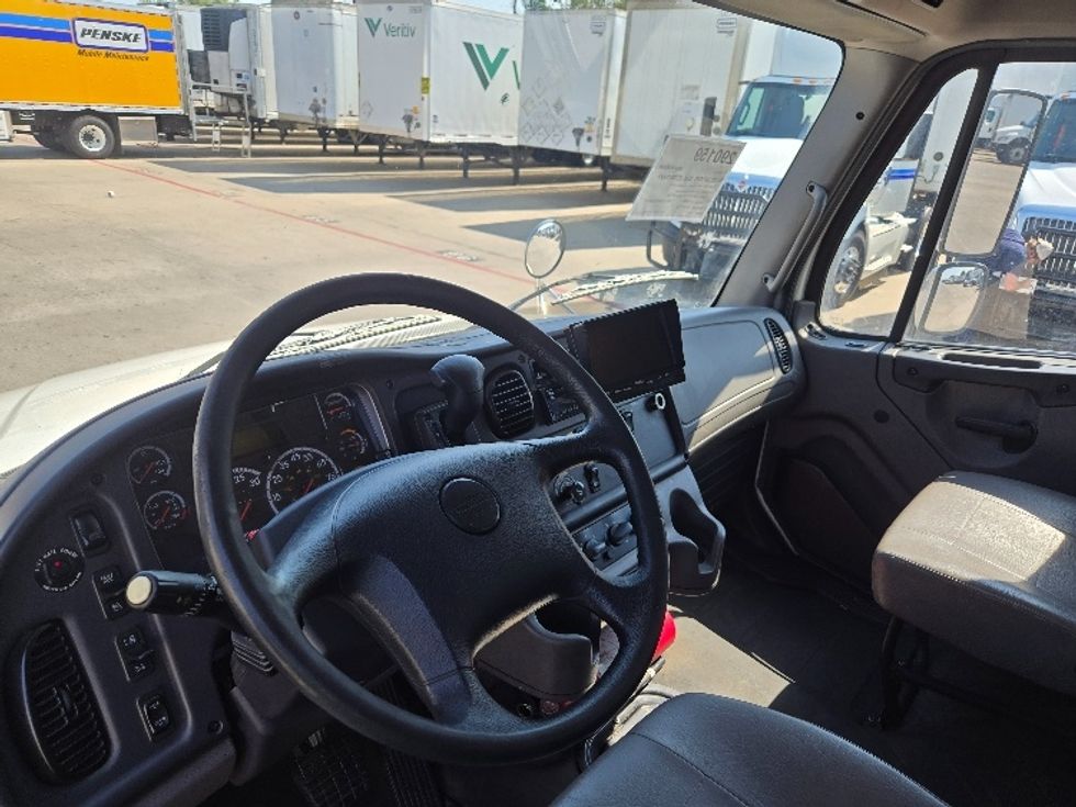 Medium Duty Box Truck-Light and Medium Duty Trucks-Freightliner-2020-M2-Carrollton-TX-153,116\n\t\tmiles-$ 56,500 - Image 17