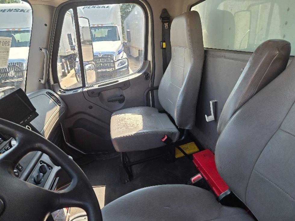 Medium Duty Box Truck-Light and Medium Duty Trucks-Freightliner-2020-M2-Carrollton-TX-153,116\n\t\tmiles-$ 56,500 - Image 19