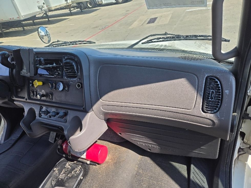 Medium Duty Box Truck-Light and Medium Duty Trucks-Freightliner-2020-M2-Carrollton-TX-153,116\n\t\tmiles-$ 56,500 - Image 21