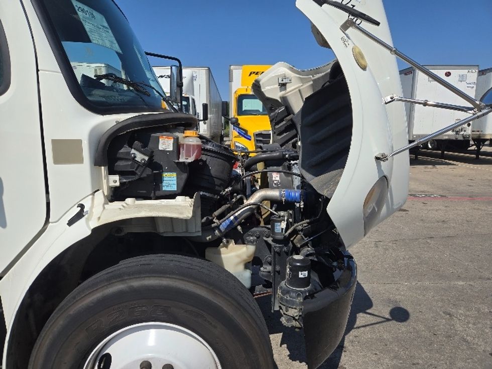 Medium Duty Box Truck-Light and Medium Duty Trucks-Freightliner-2020-M2-Carrollton-TX-153,116\n\t\tmiles-$ 56,500 - Image 23