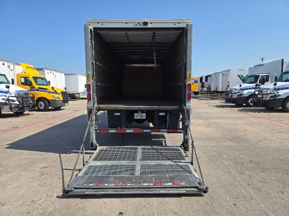 Medium Duty Box Truck-Light and Medium Duty Trucks-Freightliner-2020-M2-Carrollton-TX-153,116\n\t\tmiles-$ 56,500 - Image 9