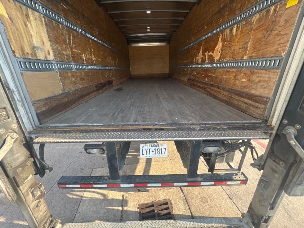 Medium Duty Box Truck-Light and Medium Duty Trucks-Freightliner-2020-M2-Carrollton-TX-181,593\n\t\tmiles-$ 52,250 - Image 10