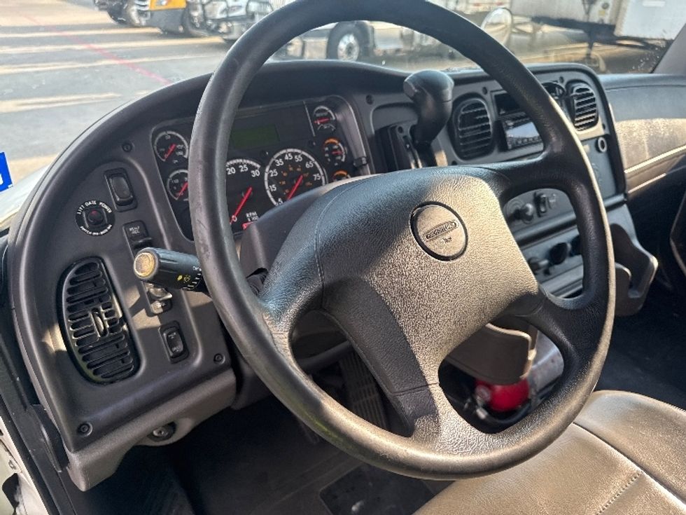 Medium Duty Box Truck-Light and Medium Duty Trucks-Freightliner-2020-M2-Carrollton-TX-181,593\n\t\tmiles-$ 52,250 - Image 17