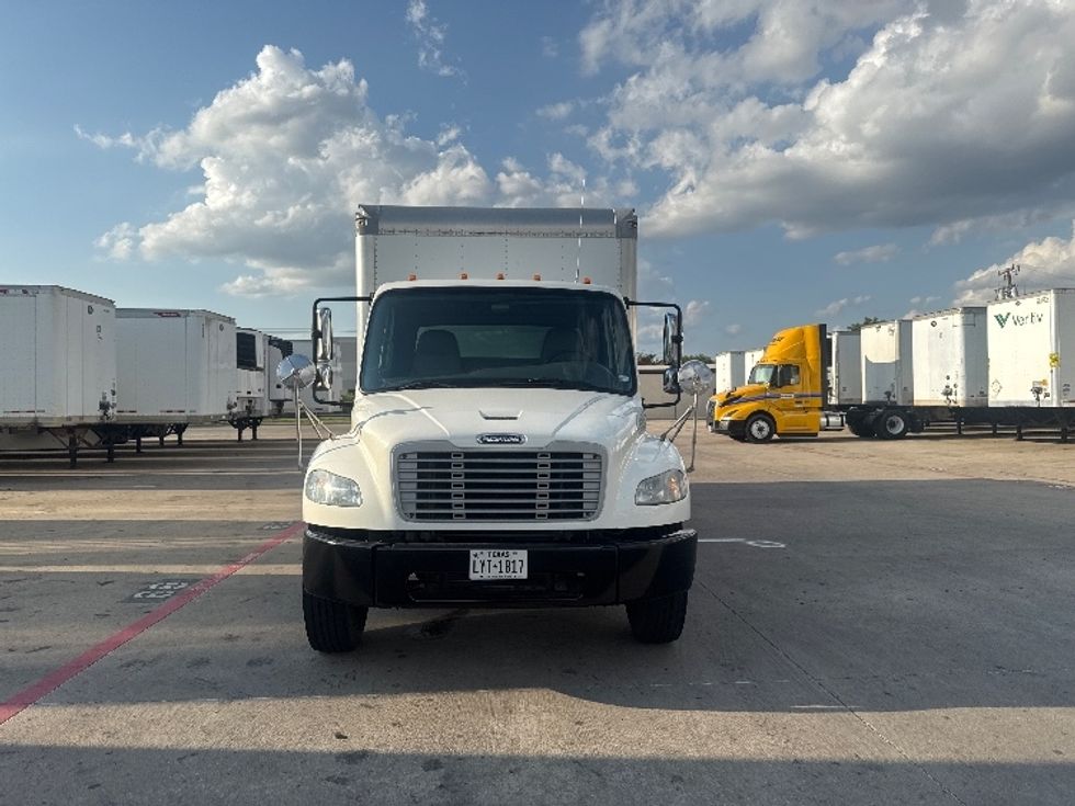 Medium Duty Box Truck-Light and Medium Duty Trucks-Freightliner-2020-M2-Carrollton-TX-181,593\n\t\tmiles-$ 52,250 - Image 2