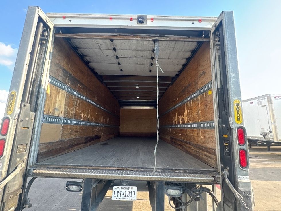 Medium Duty Box Truck-Light and Medium Duty Trucks-Freightliner-2020-M2-Carrollton-TX-181,593\n\t\tmiles-$ 52,250 - Image 8